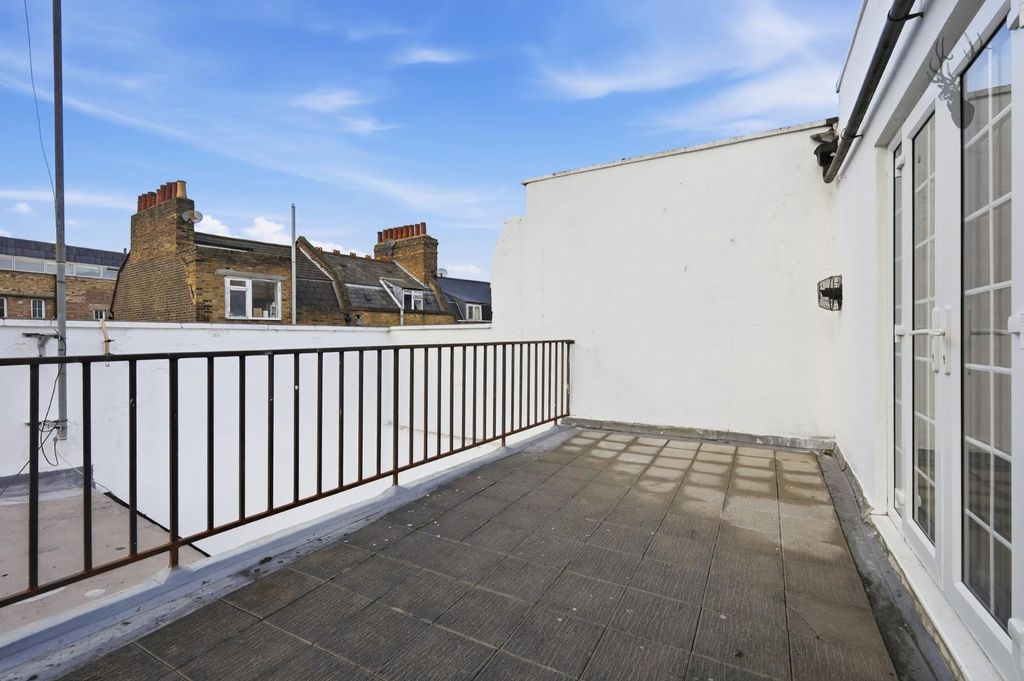 Property photo 3 of 15