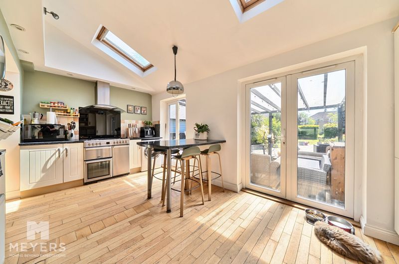 Property photo 2 of 12 Photo 20