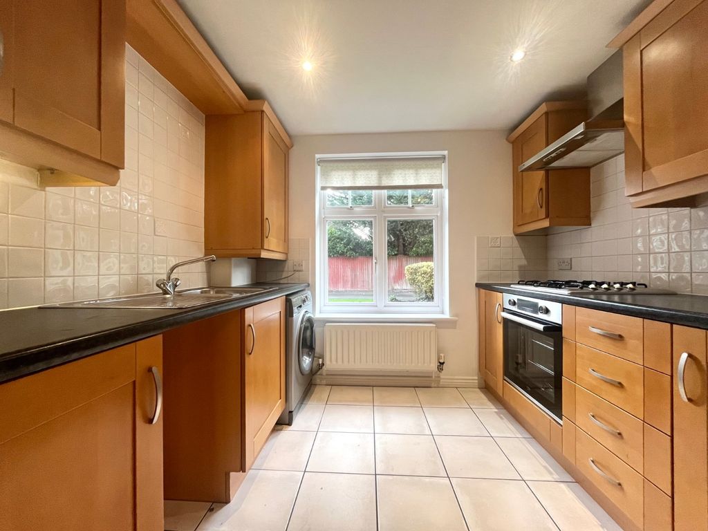 Property photo 2 of 17 Picture No. 35