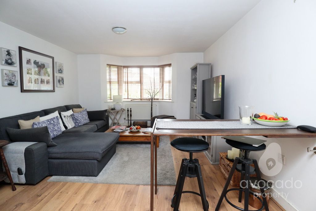 Property photo 3 of 8 5475985