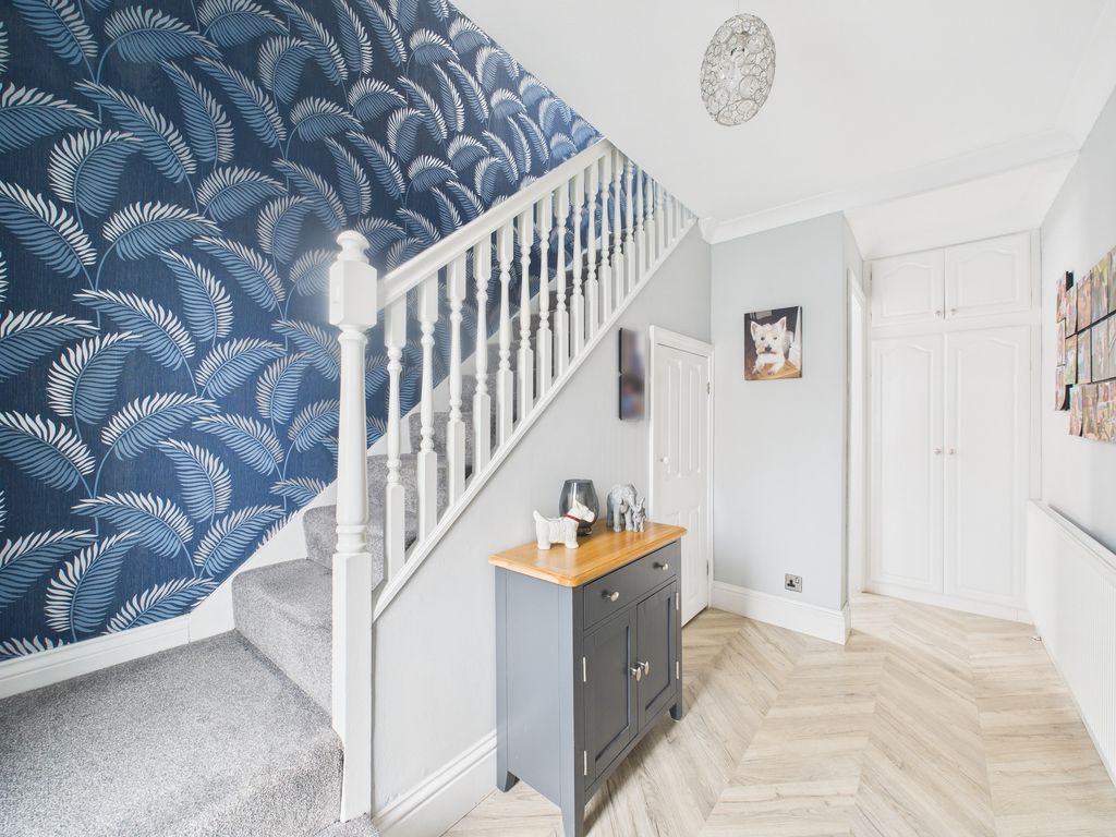 Property photo 2 of 25