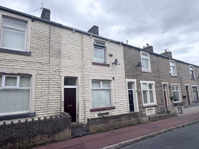 Property photo 1 of 6
