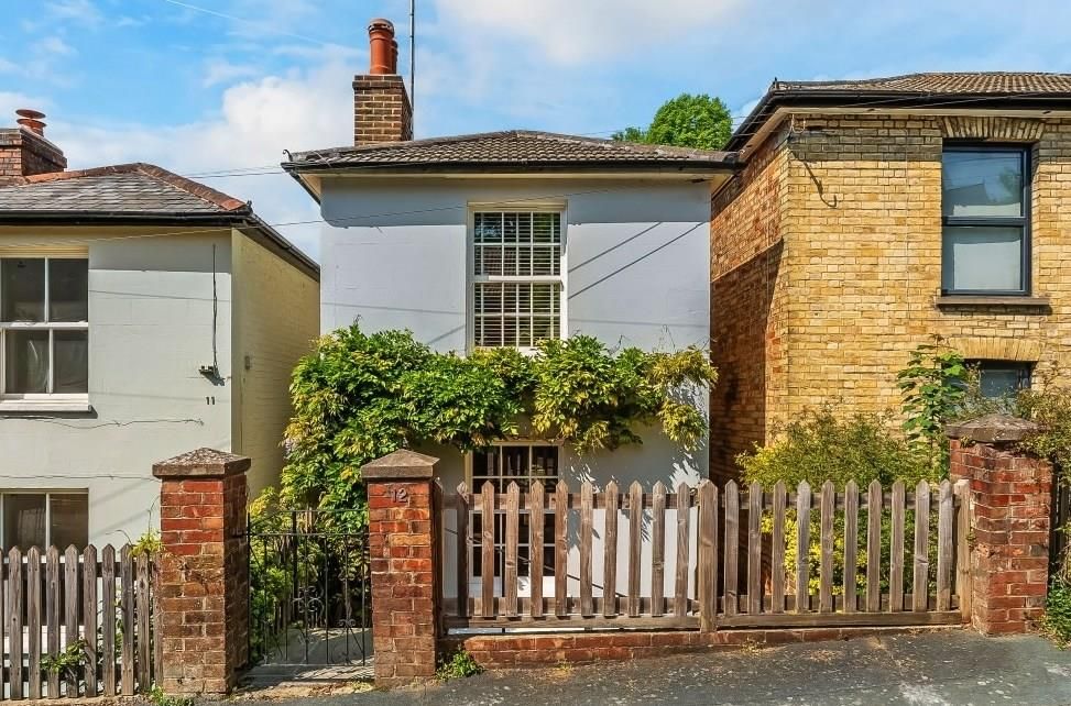 Property photo 1 of 19 12-Harrow-Road-East-23.Jpg