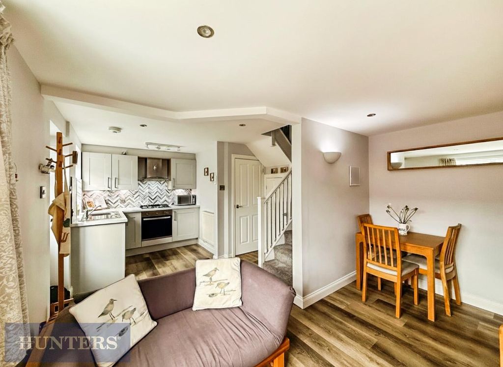 Property photo 2 of 42 Tlc_E785Da39-0196-4Aa8-904A-E35B87Eb90ce_A1ee9E4.J