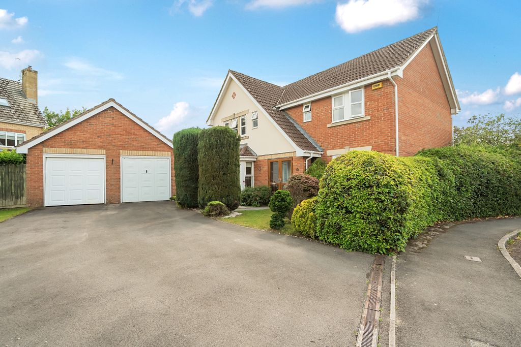Property photo 1 of 12 1