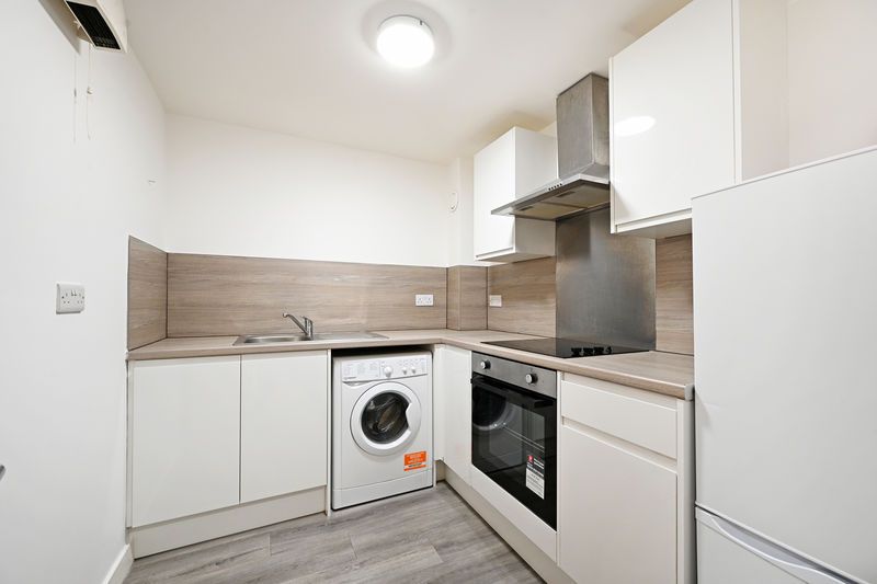Property photo 2 of 9 Kitchen
