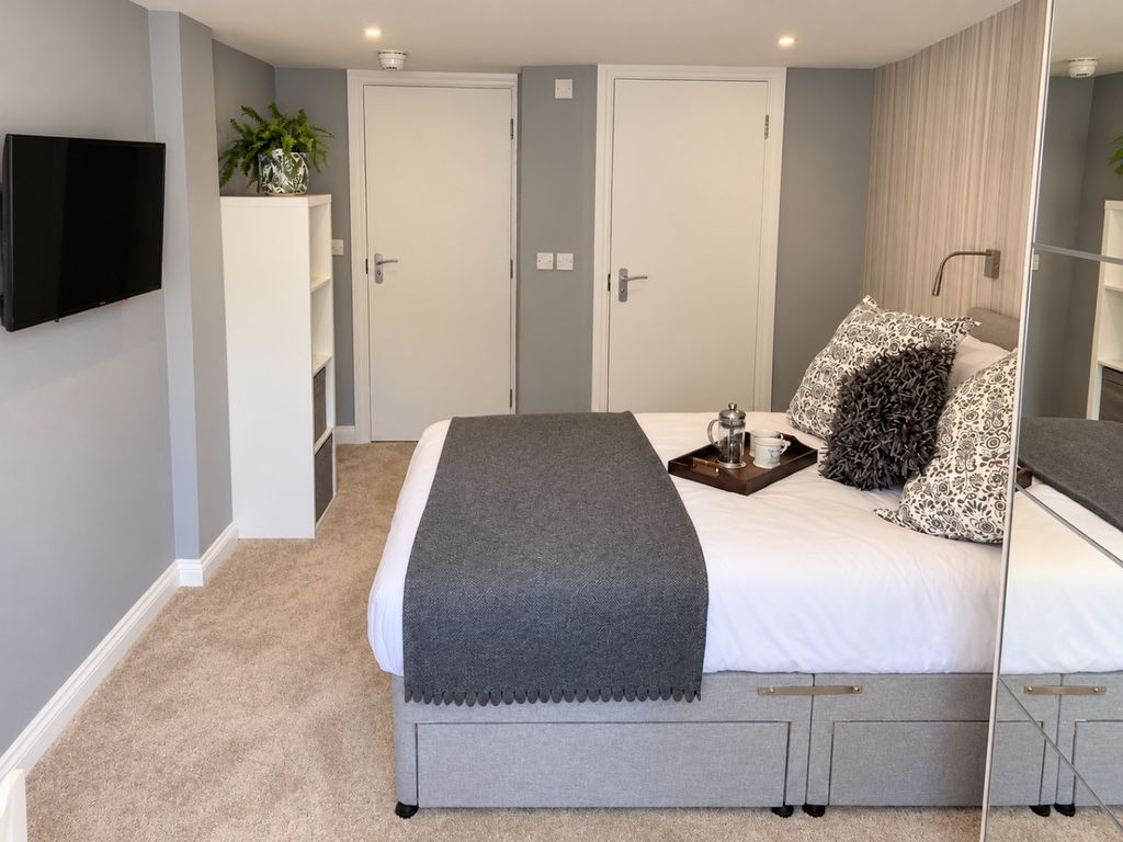 Property photo 2 of 7 2369431