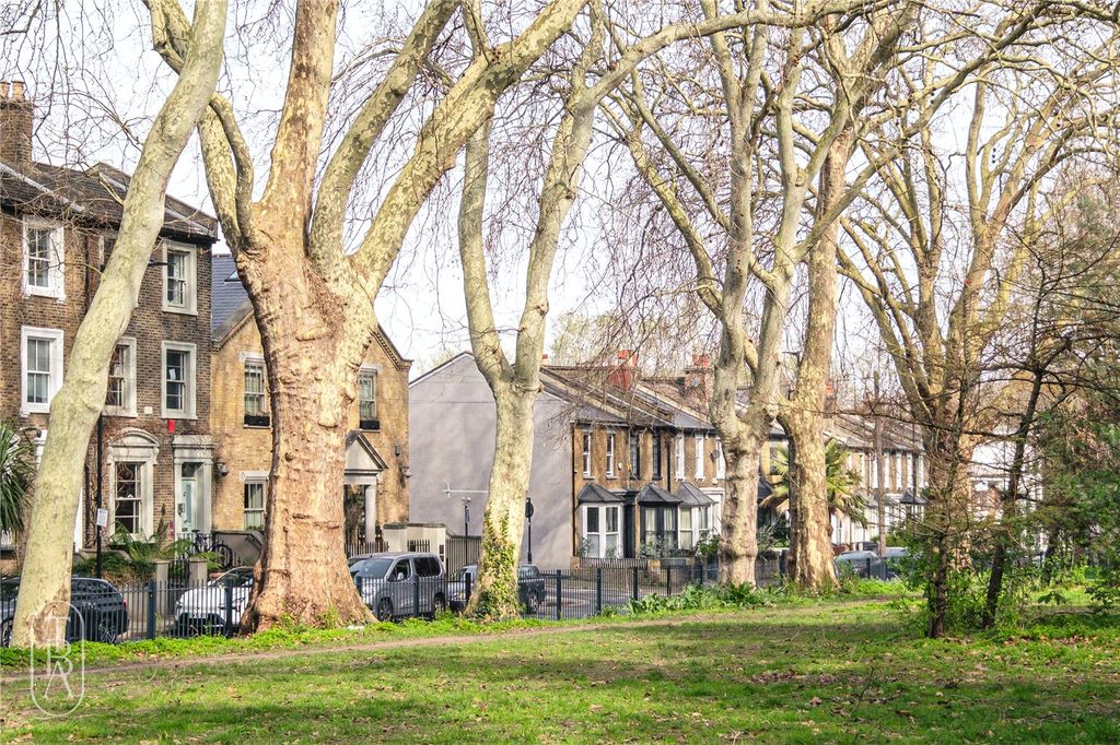 Property photo 2 of 27 Picture No. 67