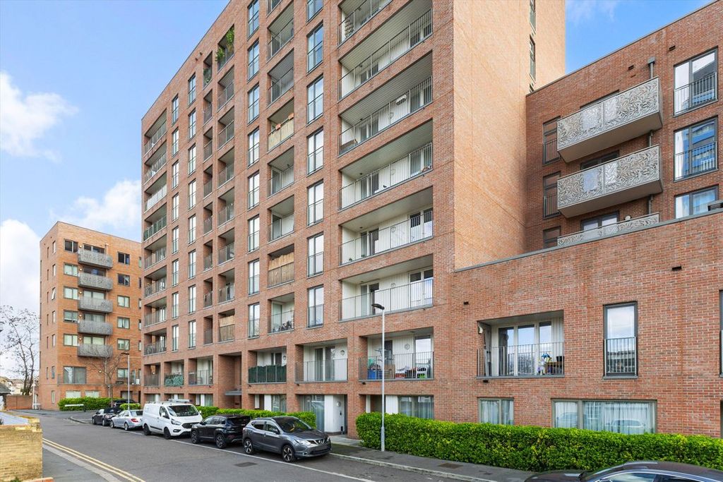 Property photo 1 of 6