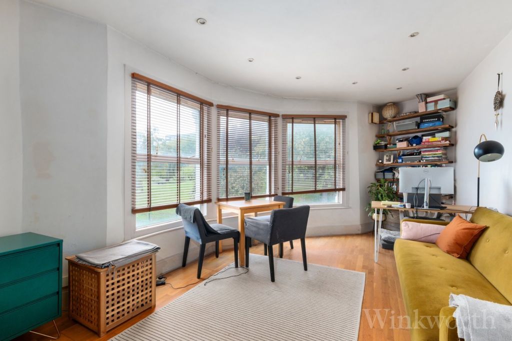 Property photo 3 of 10 Picture No. 02