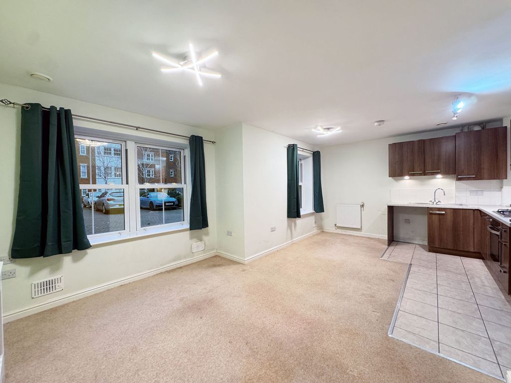 Property photo 2 of 8