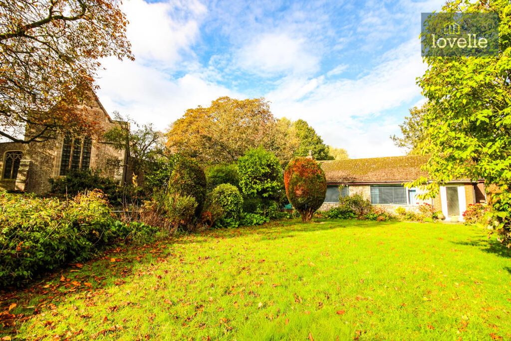Property photo 2 of 18