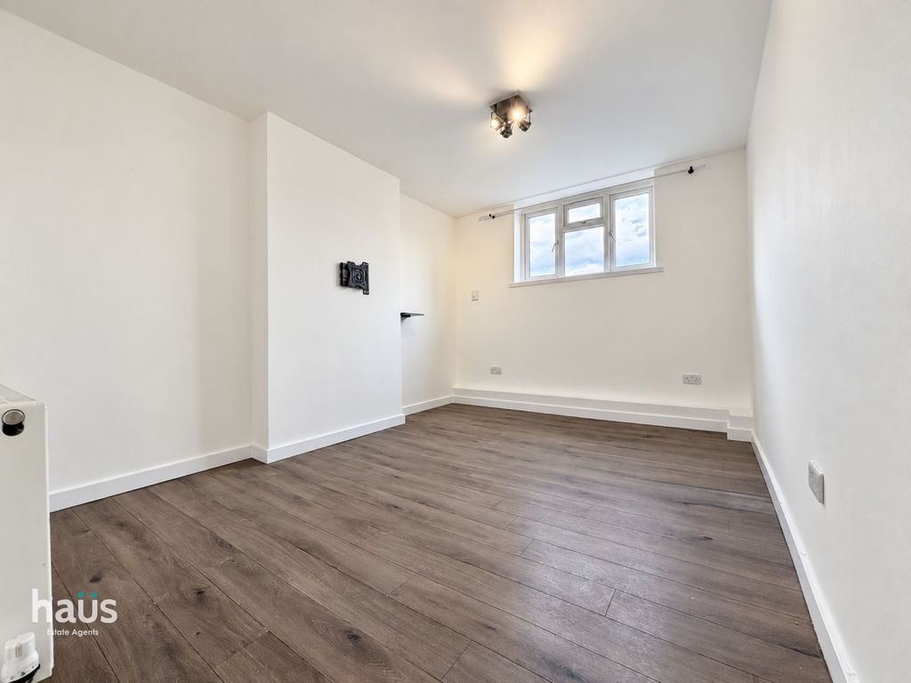 Property photo 3 of 8 Reception Room