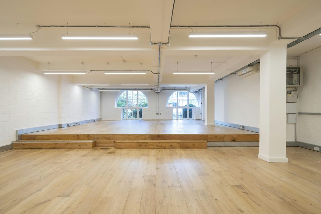 Property photo 3 of 16 Office