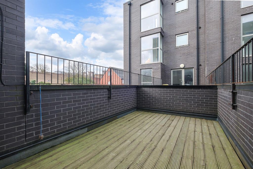 Property photo 3 of 19 Untitled (18 Of 19).Jpg