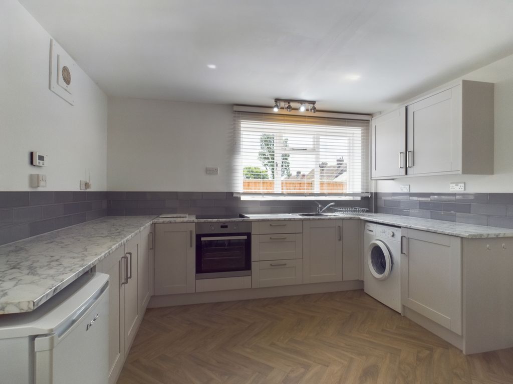 Property photo 2 of 26