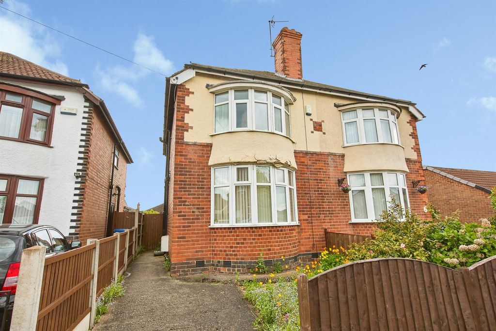 Property photo 1 of 11