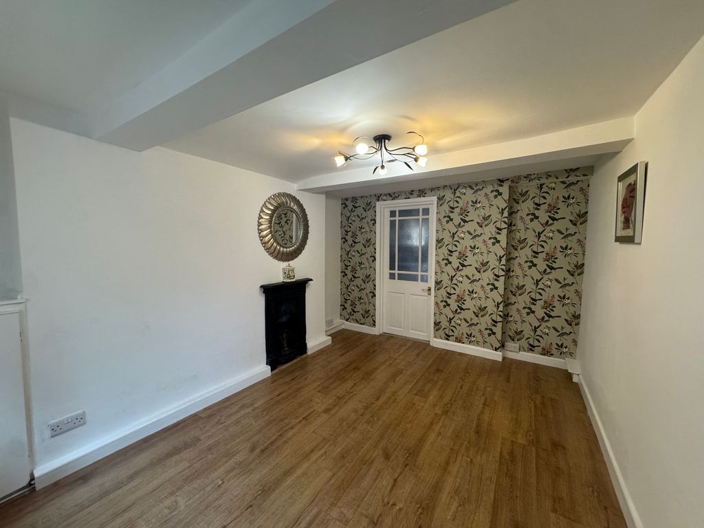 Property photo 2 of 14 Img_8375