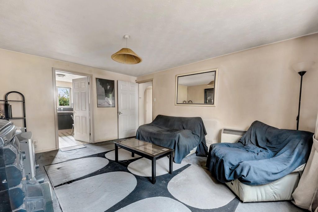 Property photo 2 of 8 Reception