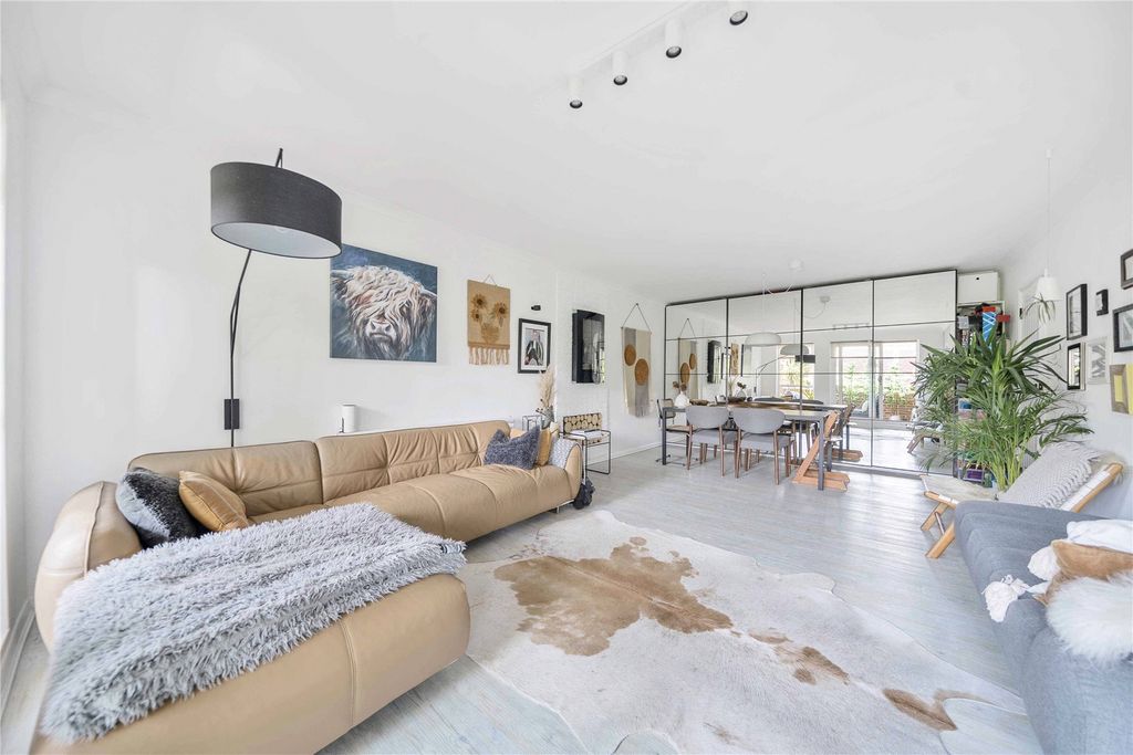 Property photo 1 of 18 Picture No. 08