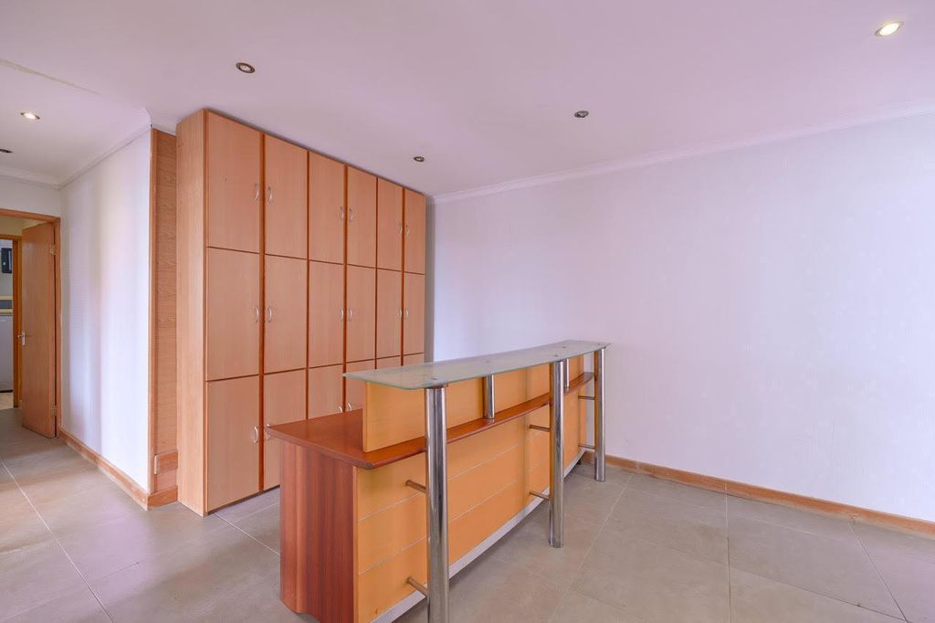 Property photo 2 of 26