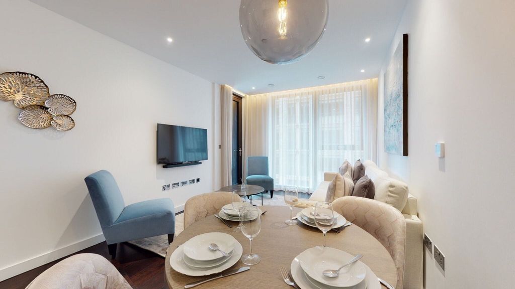 Property photo 3 of 23