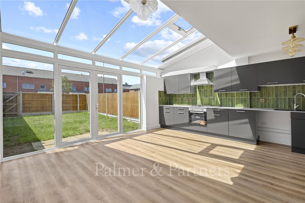 Property photo 2 of 21 Picture No. 02