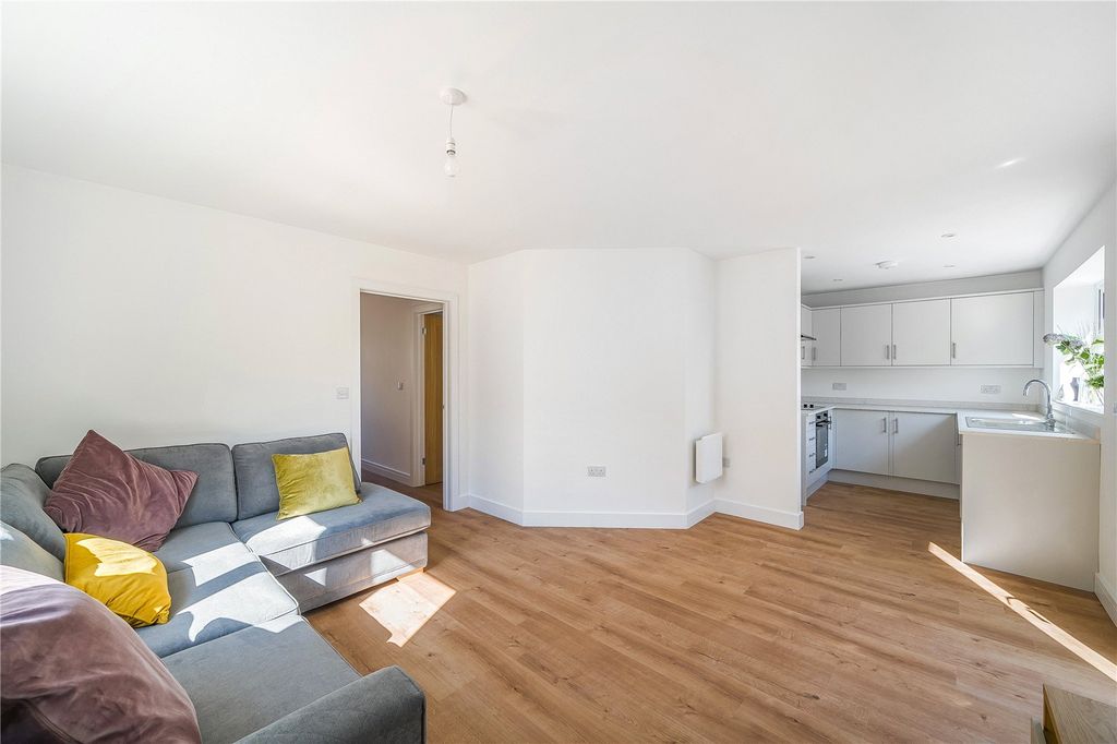 Property photo 2 of 18 Picture No. 04