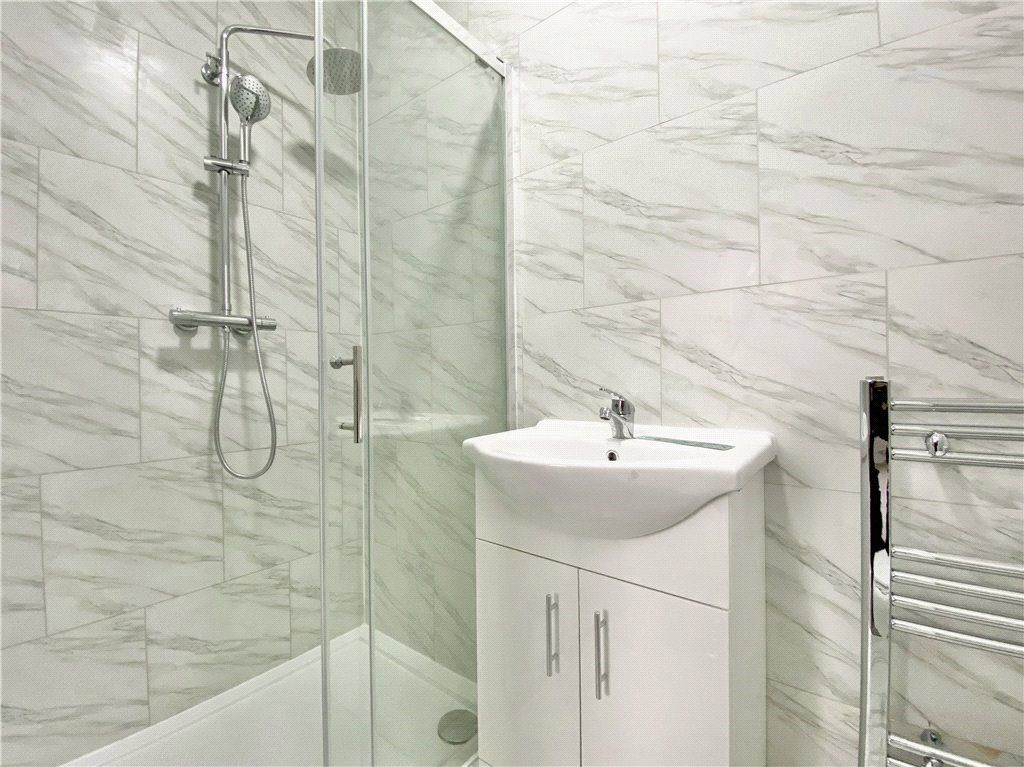 Property photo 3 of 4 Bathroom