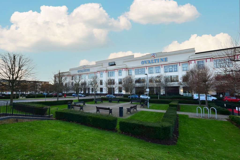 Property photo 1 of 17