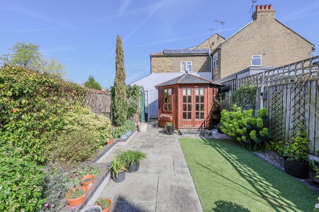 Property photo 3 of 22