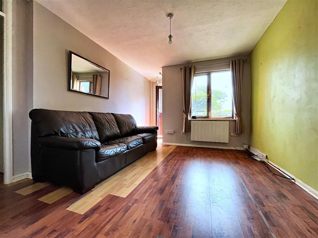 Property photo 3 of 12 Living Room