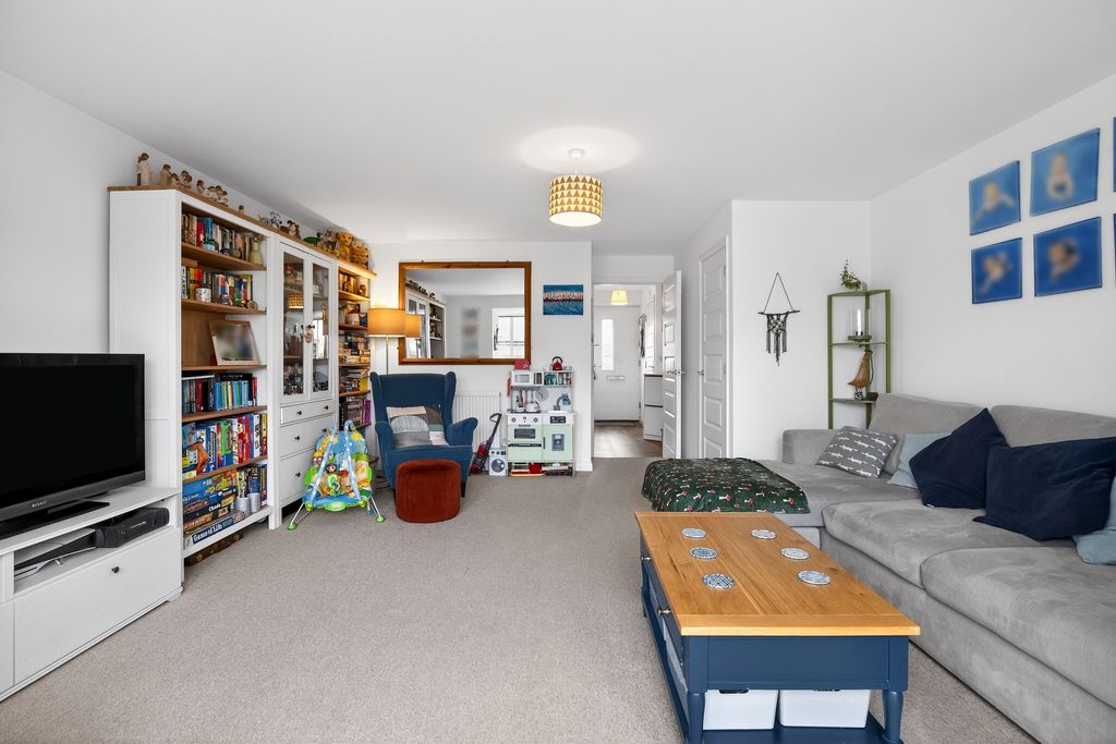 Property photo 3 of 18