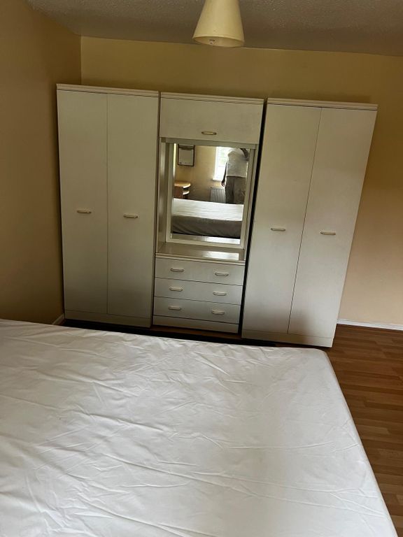 Property photo 2 of 3