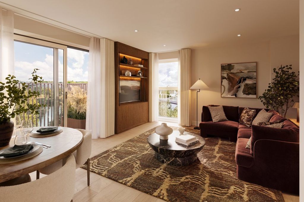 Property photo 1 of 14 One Waterside