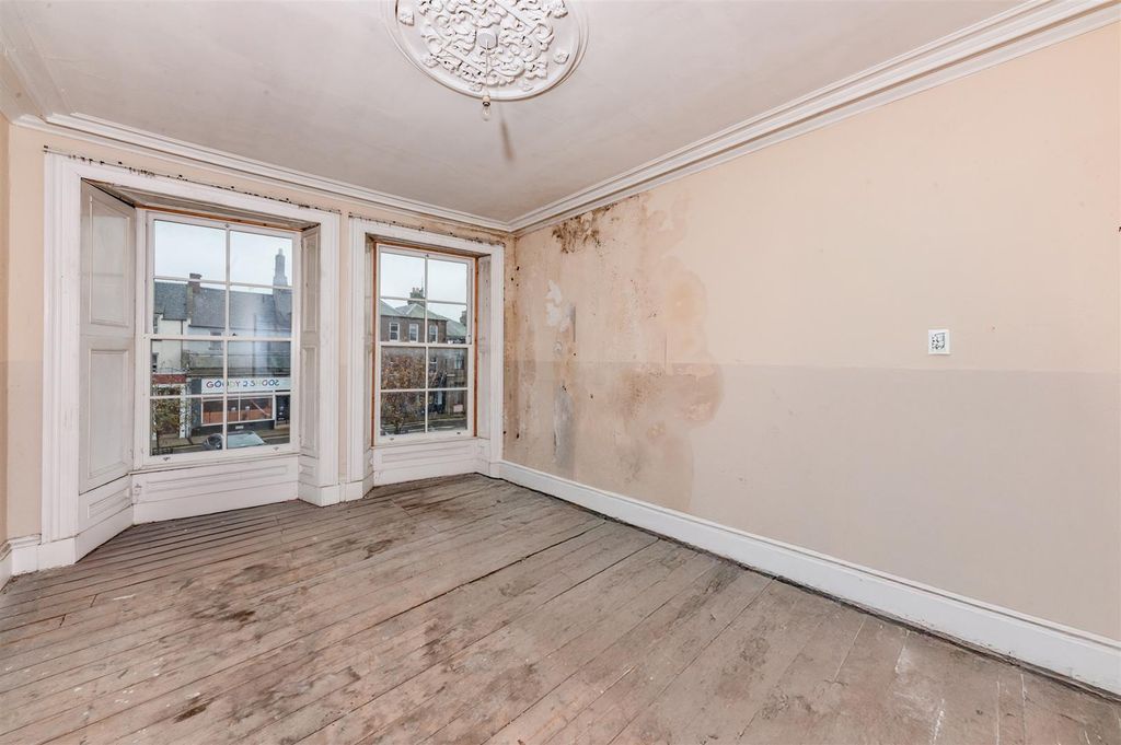 Property photo 2 of 12 202A High Street Montrose-1.Jpg