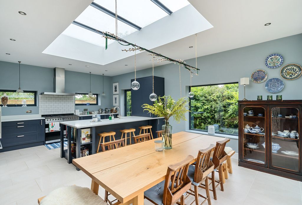 Property photo 1 of 18 Kitchen/Dining Room