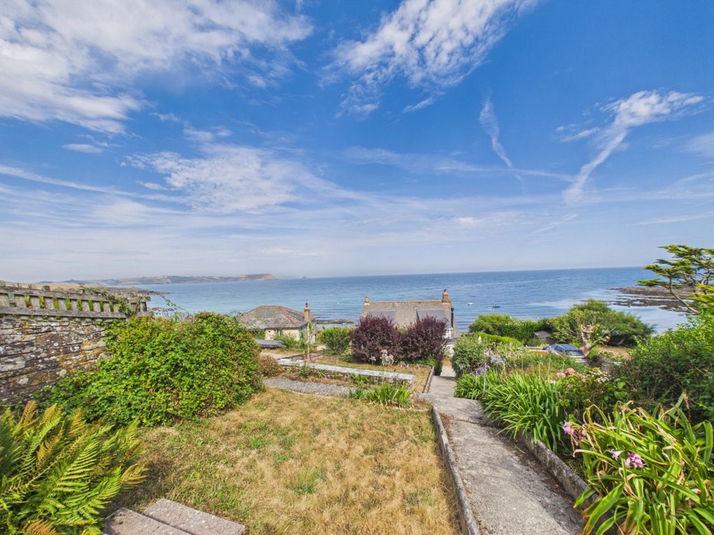 Property photo 2 of 15 3990725