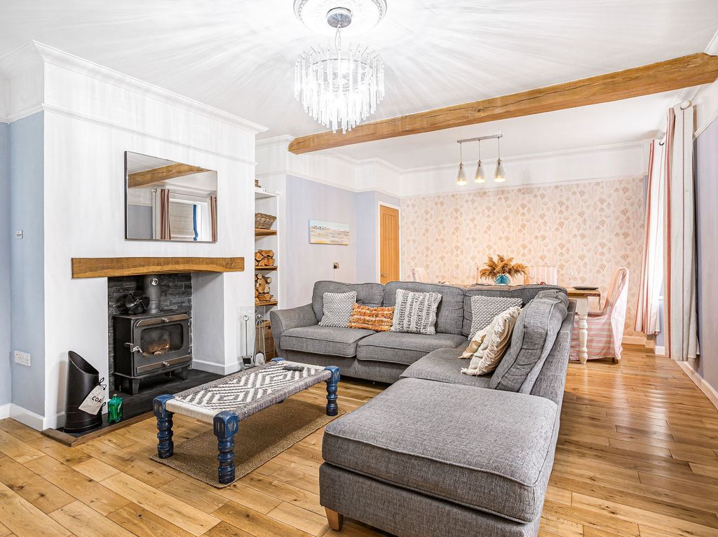 Property photo 2 of 26