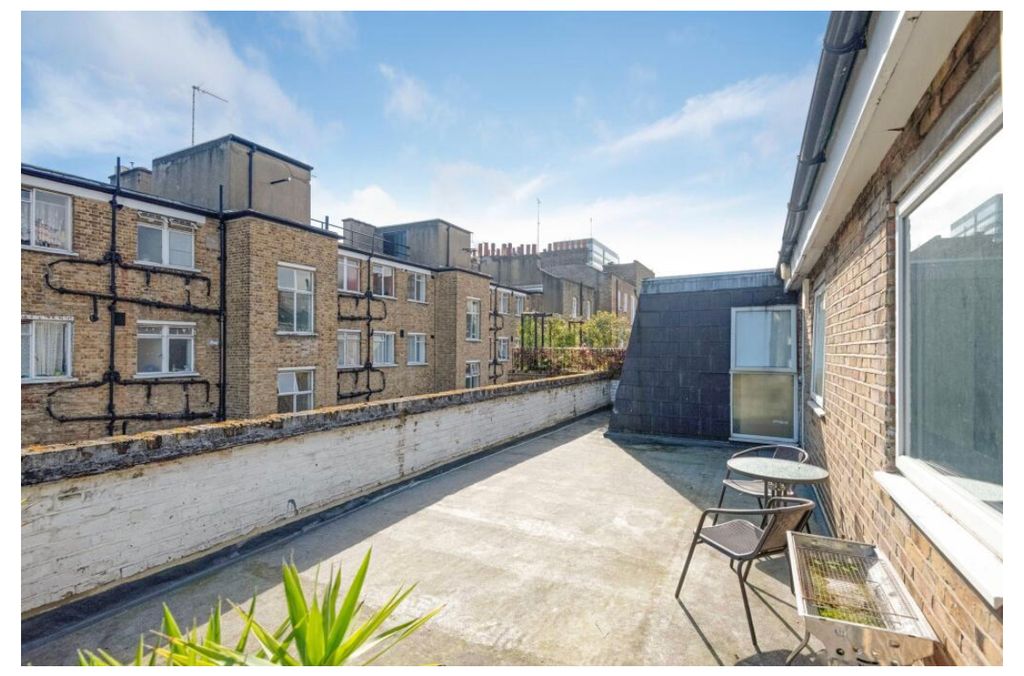 Property photo 1 of 5