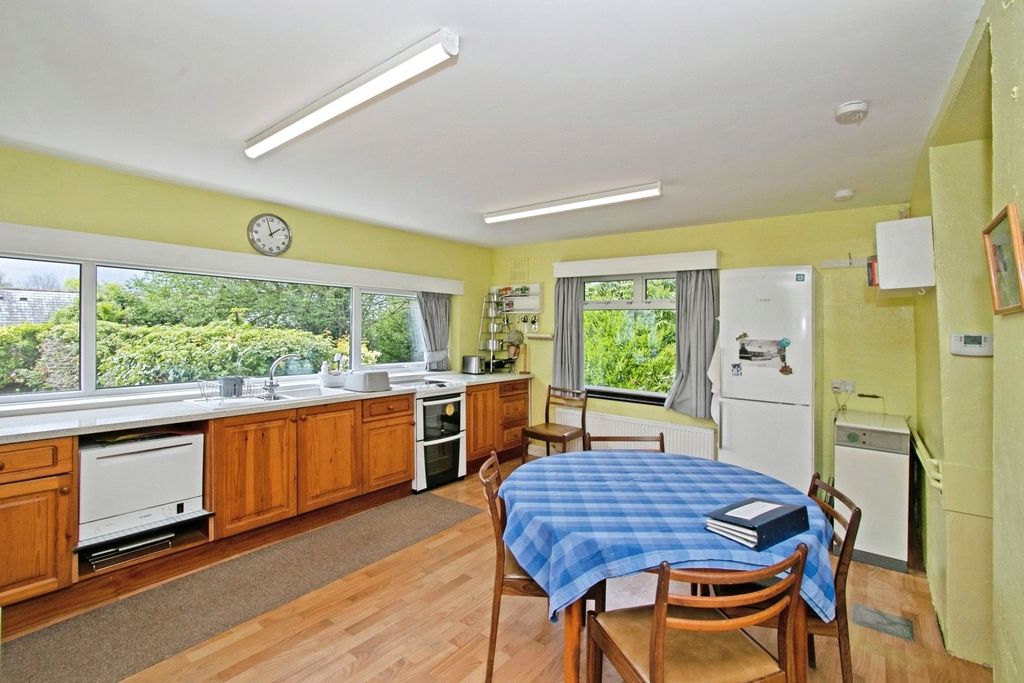 Property photo 3 of 16 Pbox-Img.Jpg