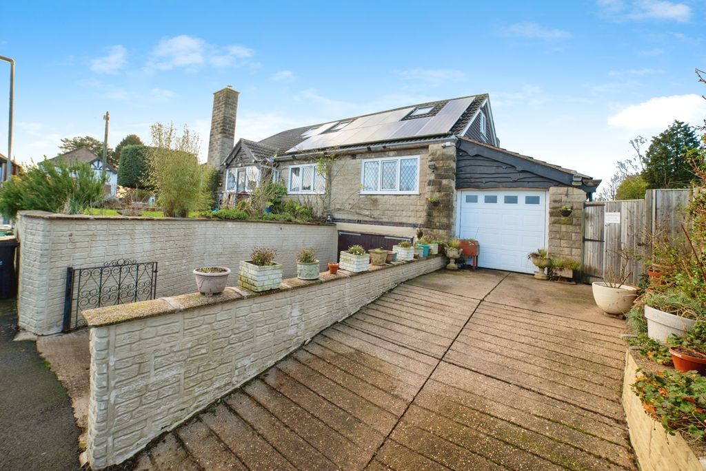 Property photo 3 of 39 Front