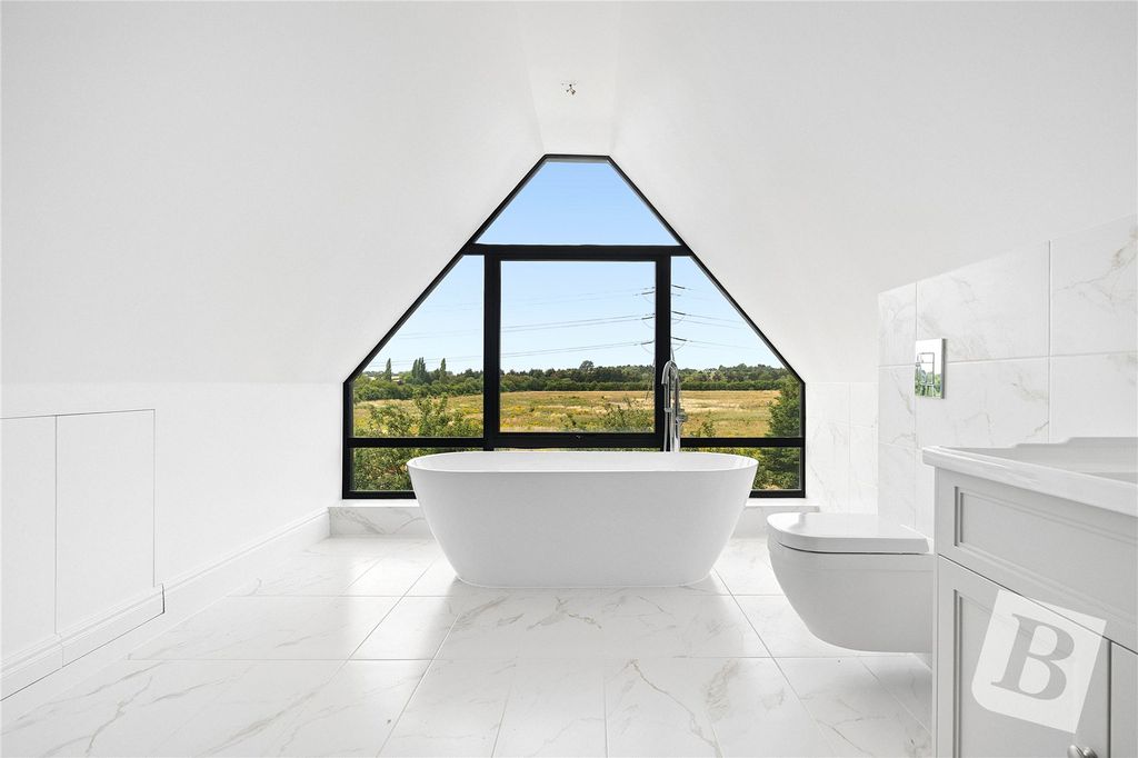 Property photo 2 of 30 Bathroom
