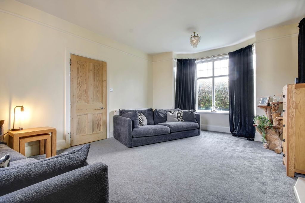 Property photo 1 of 15 Img_4268-Img_4270