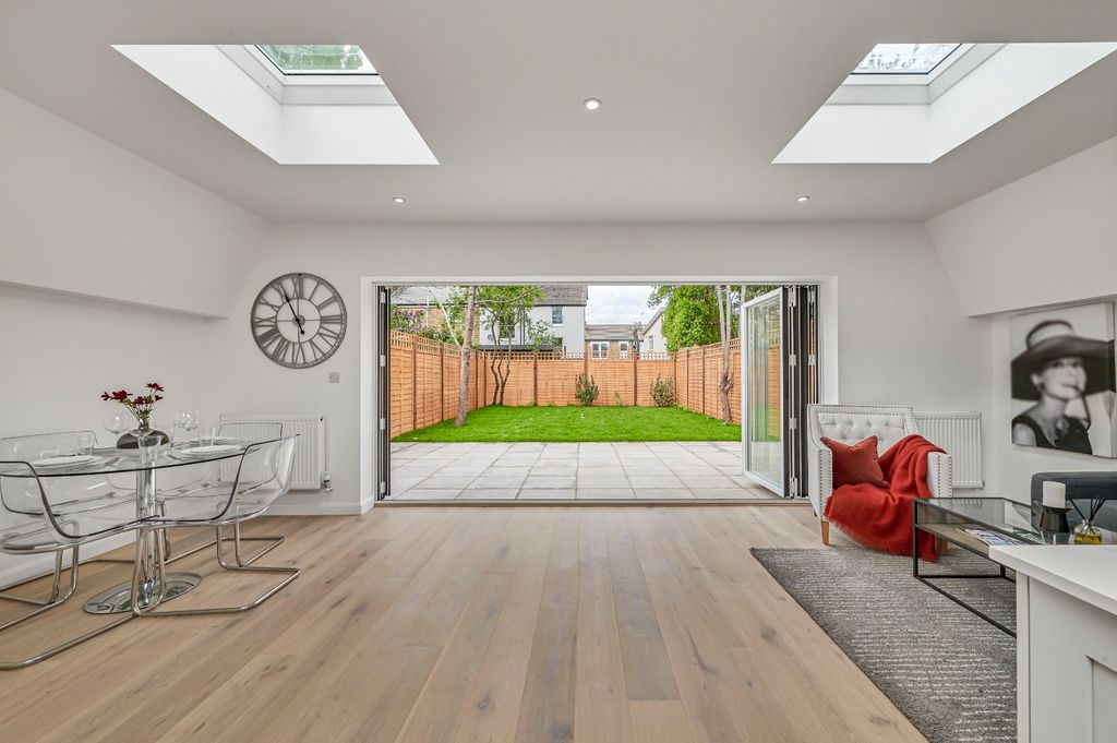 Property photo 1 of 21 Picture No. 33