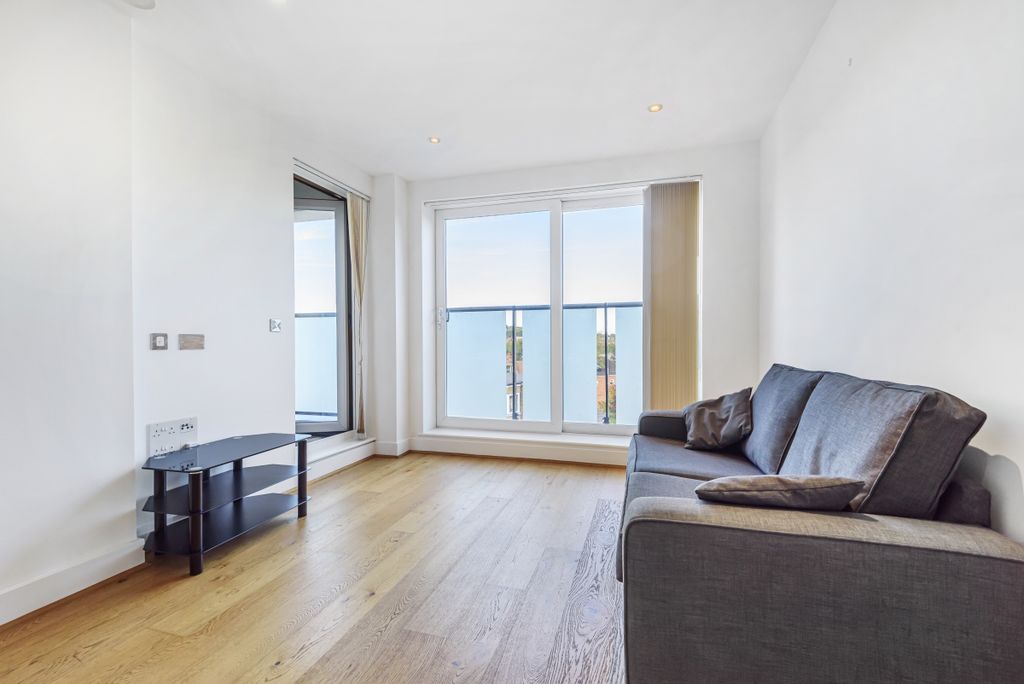 Property photo 2 of 8 912896 (2)