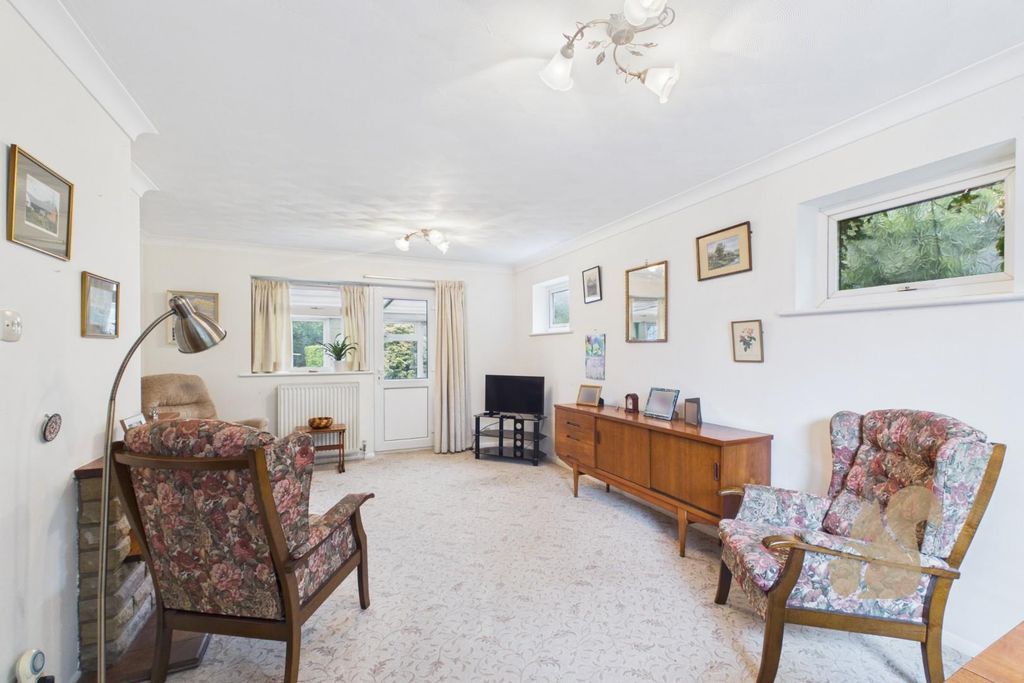 Property photo 2 of 30 Cam01659G0-Pr0797-Still016.Jpg