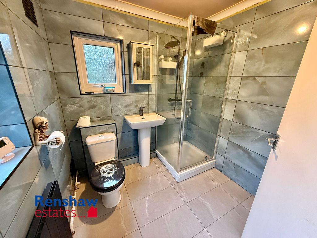 Property photo 3 of 12 Shower