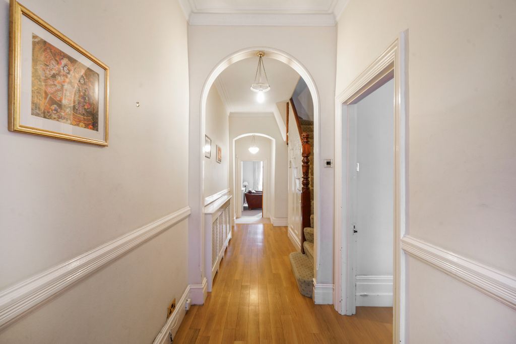 Property photo 3 of 30