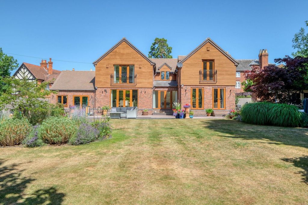 Property photo 1 of 39